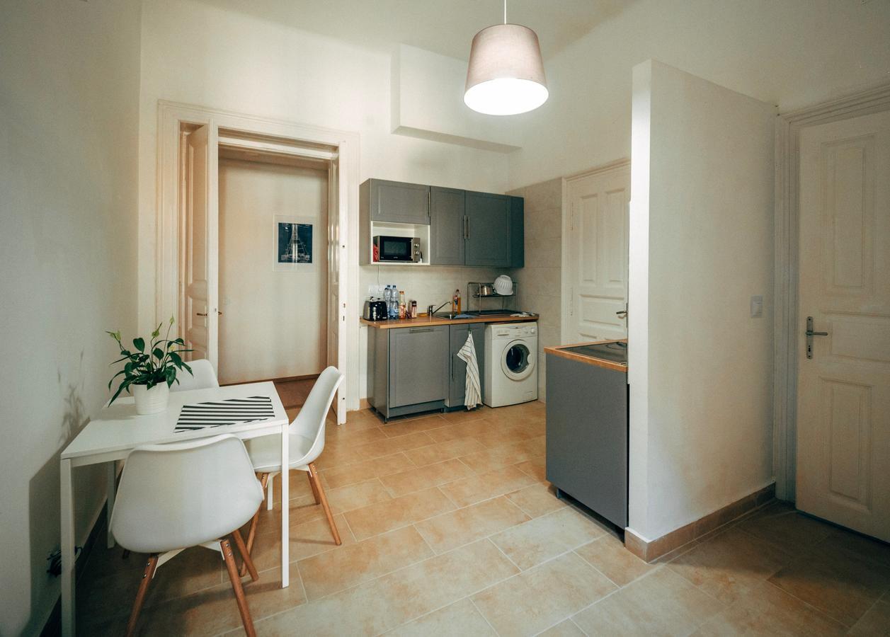 111 Hostel Budapest Eksteriør billede
